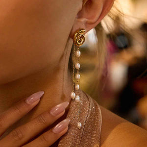 Conch Pearl Tassel Earrings Featuring 18K Gold – Elegant Marine-Inspired Design