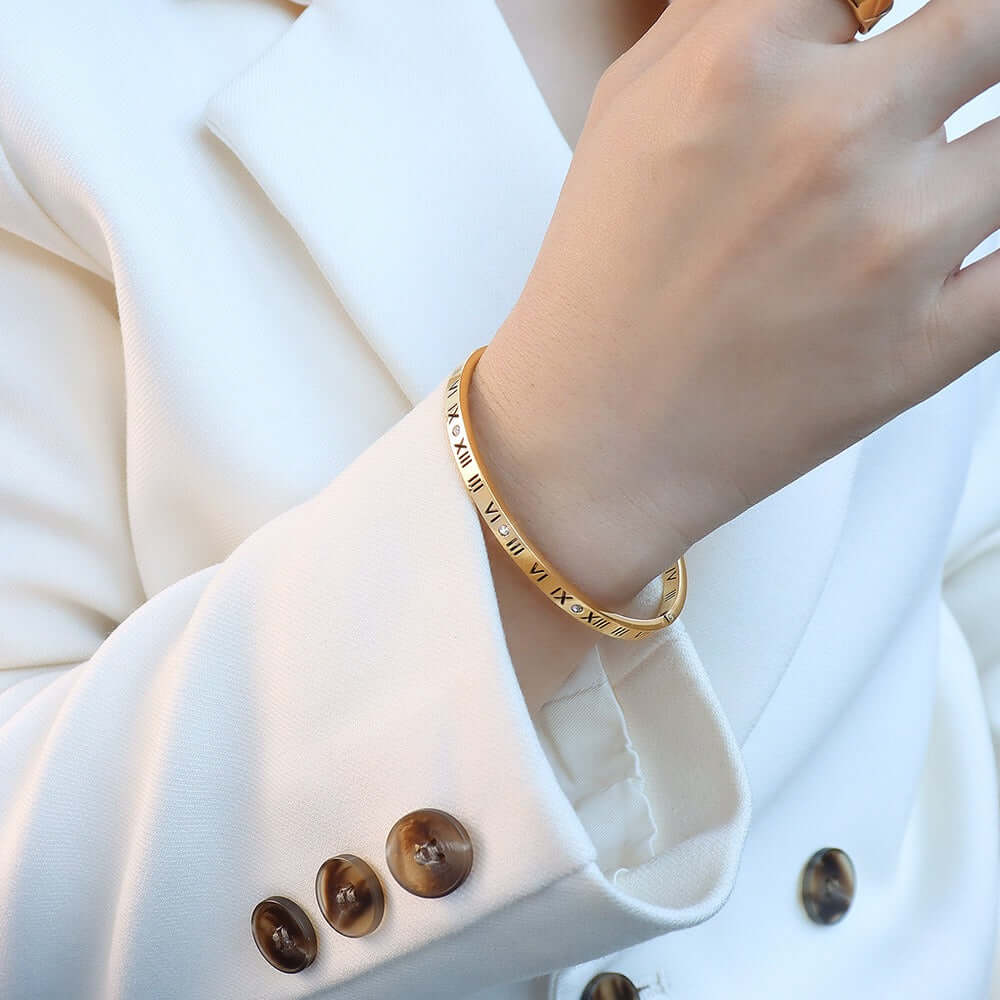 18K gold hollow Roman numerals with inlaid gemstone design trendy personality bracelet Bracelets