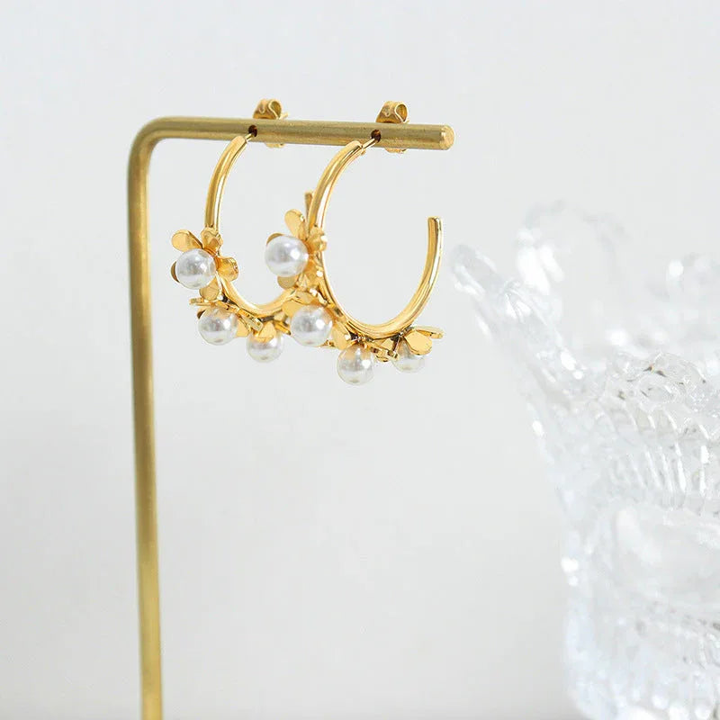 Regal Bloom – 18K Gold Vintage Pearl Flower Court Earrings