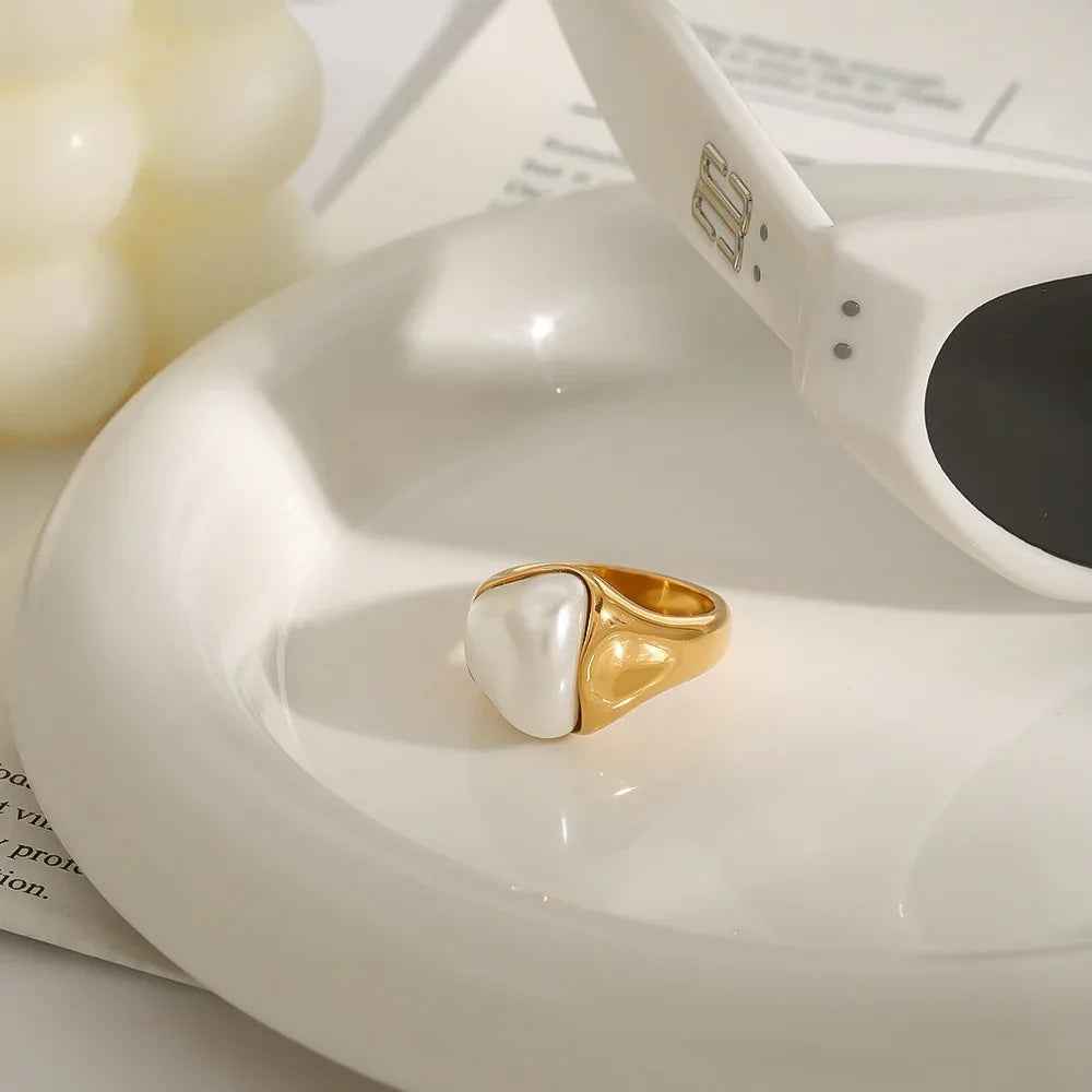 Irregular Pearl Ring – 18K Gold Trendy Modern Asymmetrical Design