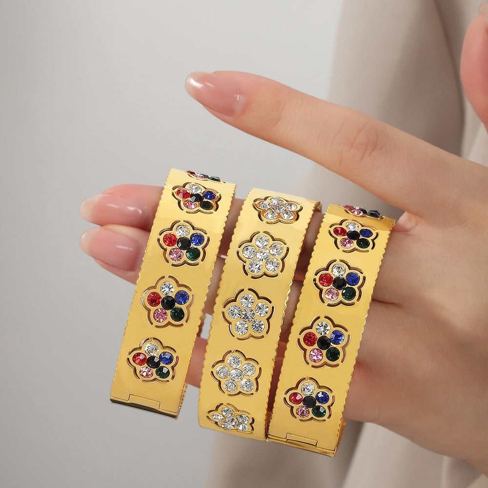 Elegant 18K gold Floral Grace Bracelet with classic flower and diamond design