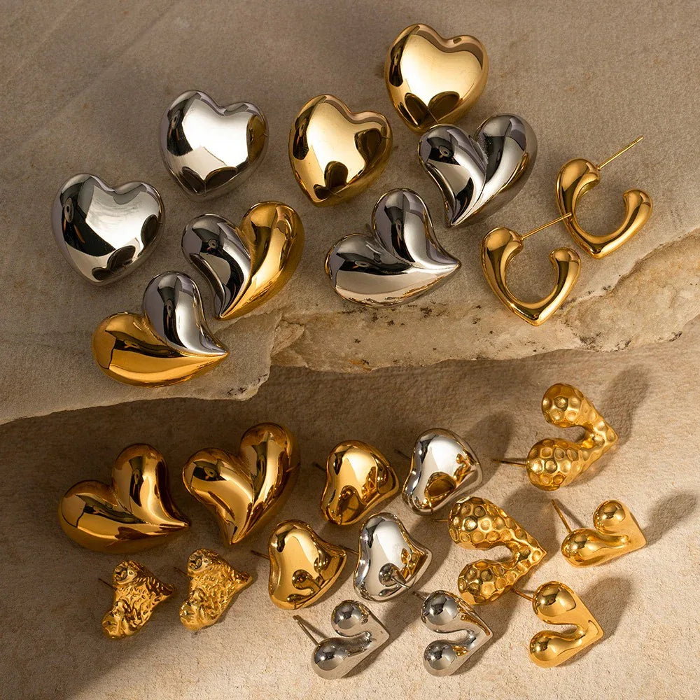 Amoura Liquid Heart Earrings – 18K Gold Hammered Romantic Design - Argesteel