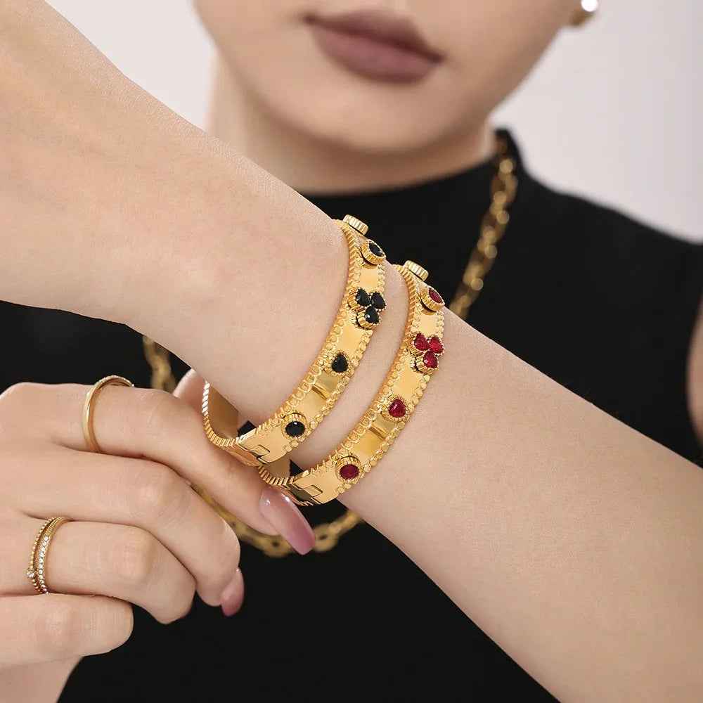 Trinity Bloom 18K Gold Heart Gemstone Bracelet - Elegant Romantic Luxury Jewelry