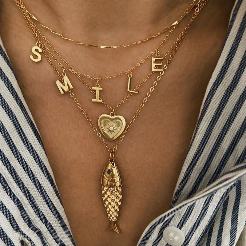 Elegant marine-inspired fish necklace in 18K gold