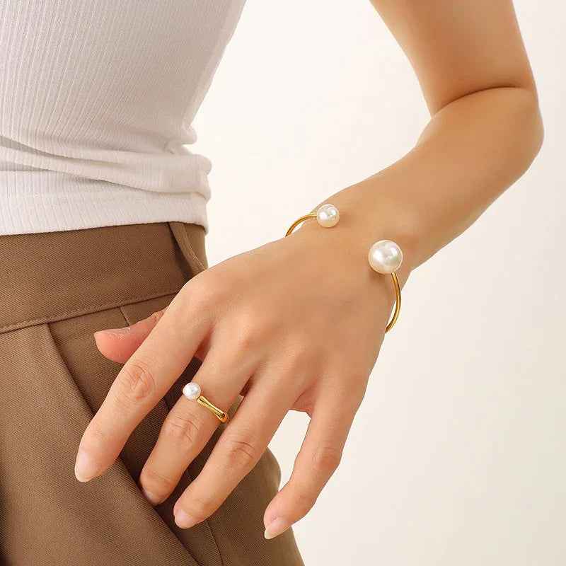 Perla Curve Bracelet - Minimalist 18K Gold Open Bangle with Dual Pearl Accent