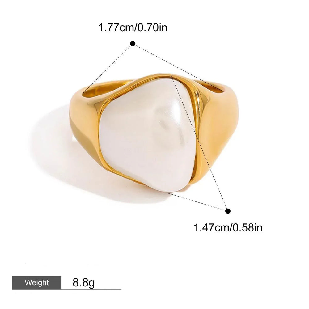 18K gold fashion ring with natural irregular pearls