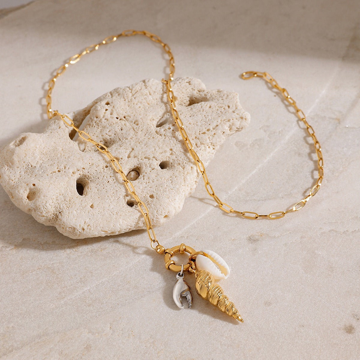 Conch Shell Pendant Necklace – 18K Gold Plated Ocean Fashion | Argesteel