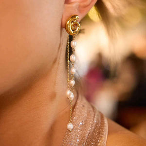 Conch Pearl Tassel Earrings Featuring 18K Gold – Elegant Marine-Inspired Design