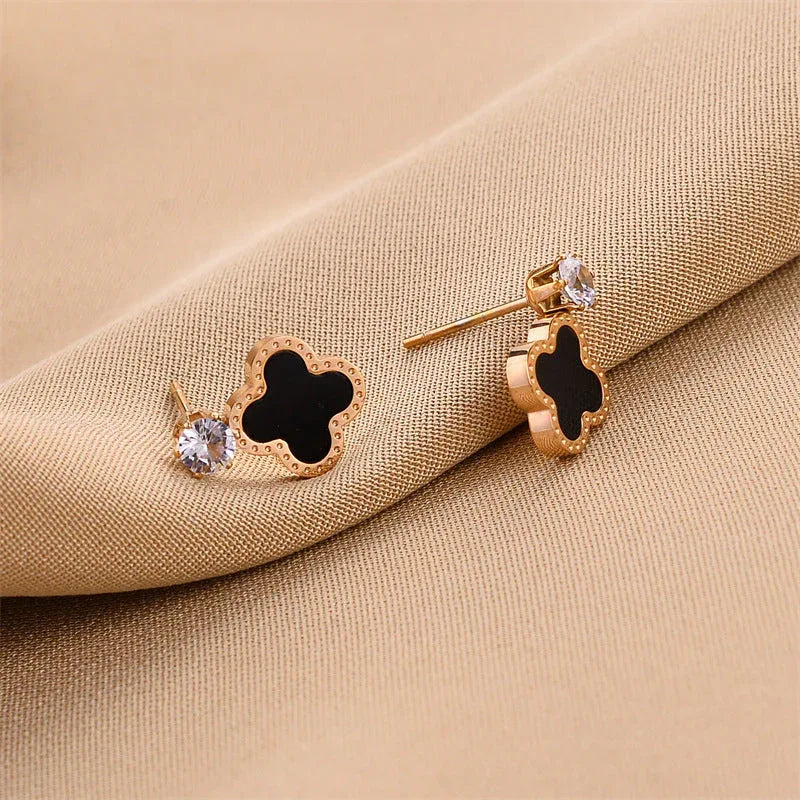 Exquisite Shine – 18K Gold Four-Leaf Clover Earrings