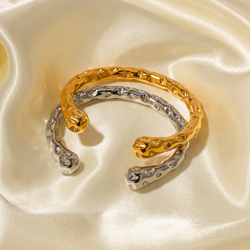 Golden Forge Bracelet – 18K Gold Hammered Texture Simple Style Design