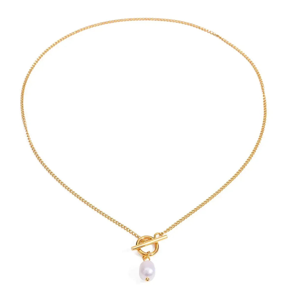 Timeless Touch – 18K Gold & Pearl Necklace
